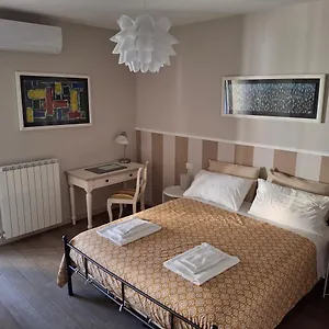  Pensión Cb House